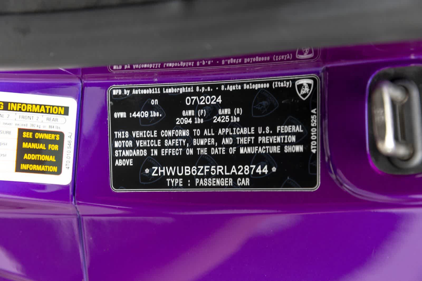 Used 2024 Lamborghini Huracan Tecnica RWD image 21