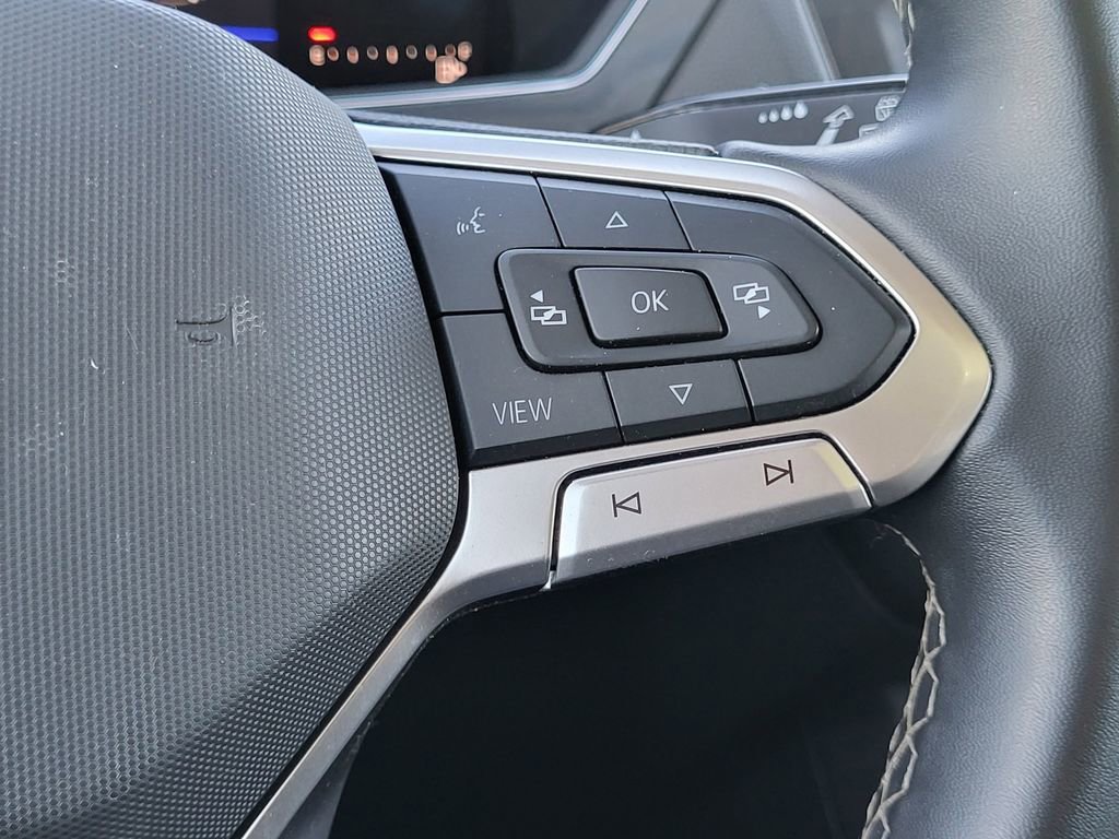 Used 2022 Volkswagen Tiguan SE w/ Panoramic Sunroof Package FWD image 20