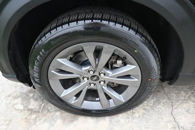 Used 2022 Ford Explorer XLT w/ Equipment Group 202A image 10