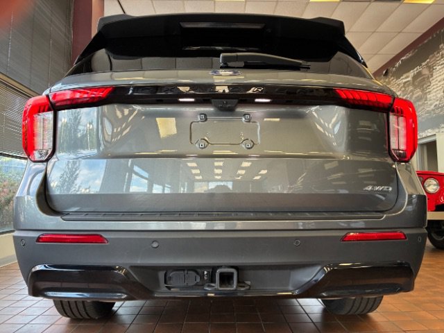 Used 2025 Ford Explorer ST-Line w/ ST-Line Street Pack AWD/4WD image 34