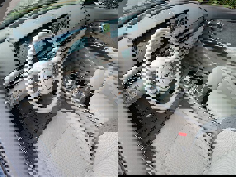 Used 2025 Genesis GV60 RWD image 40