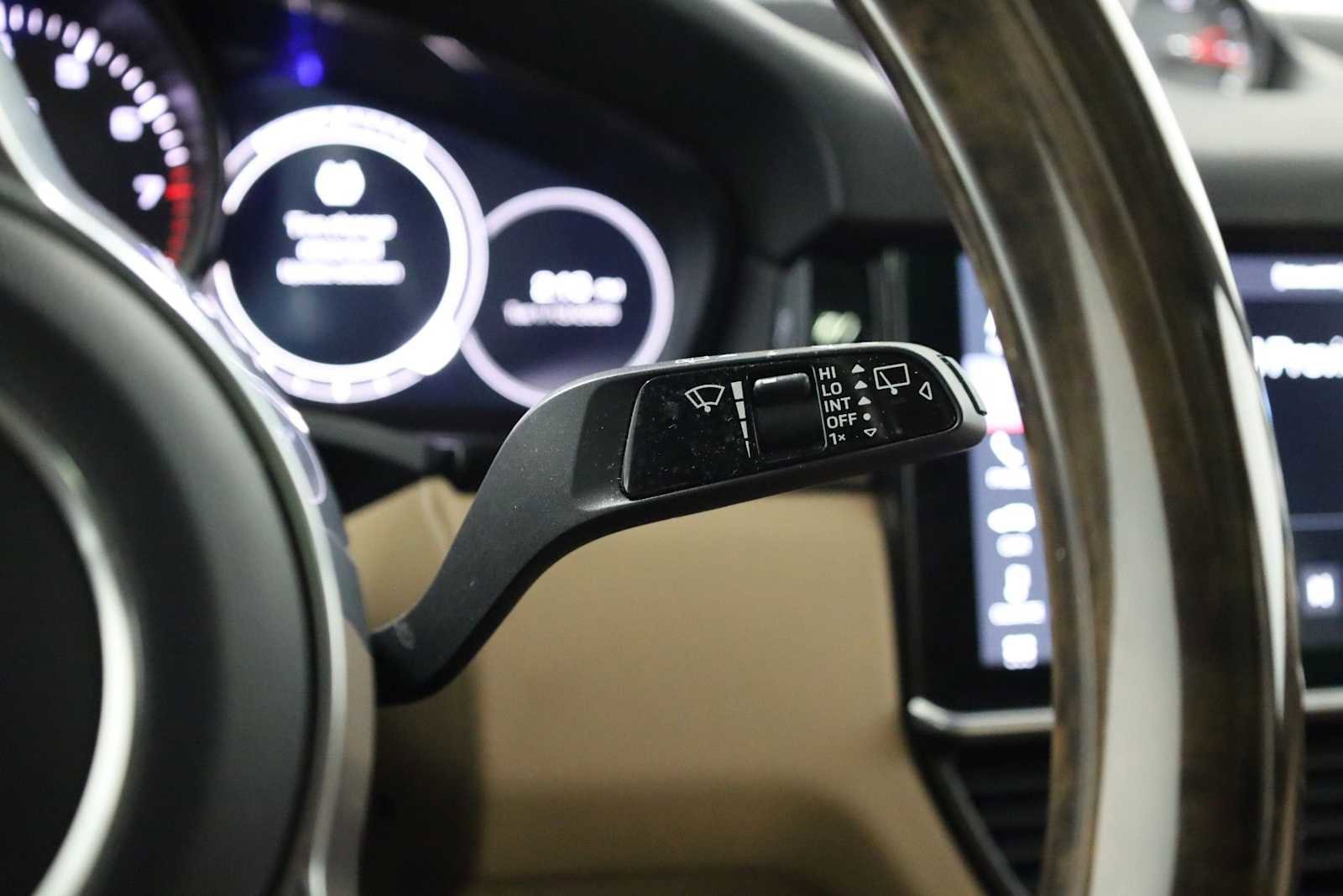 Used 2019 Porsche Cayenne image 30