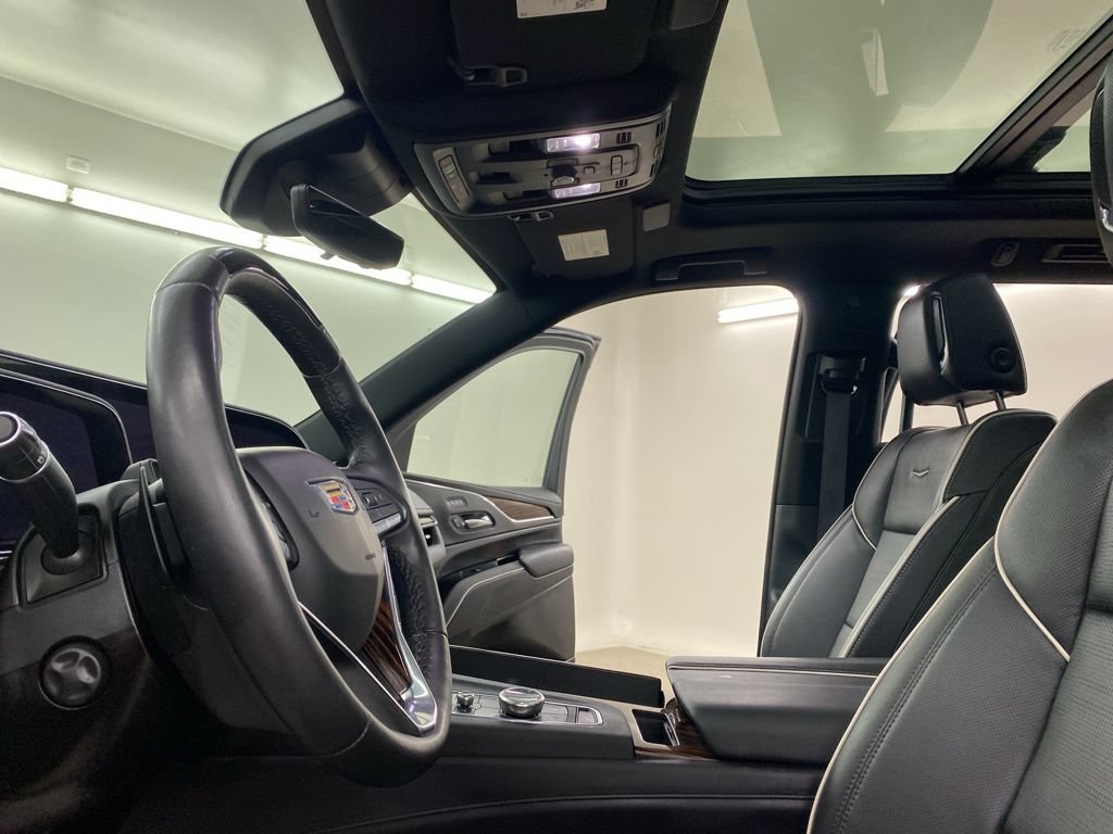 Certified 2023 Cadillac Escalade ESV Premium Luxury AWD/4WD image 37