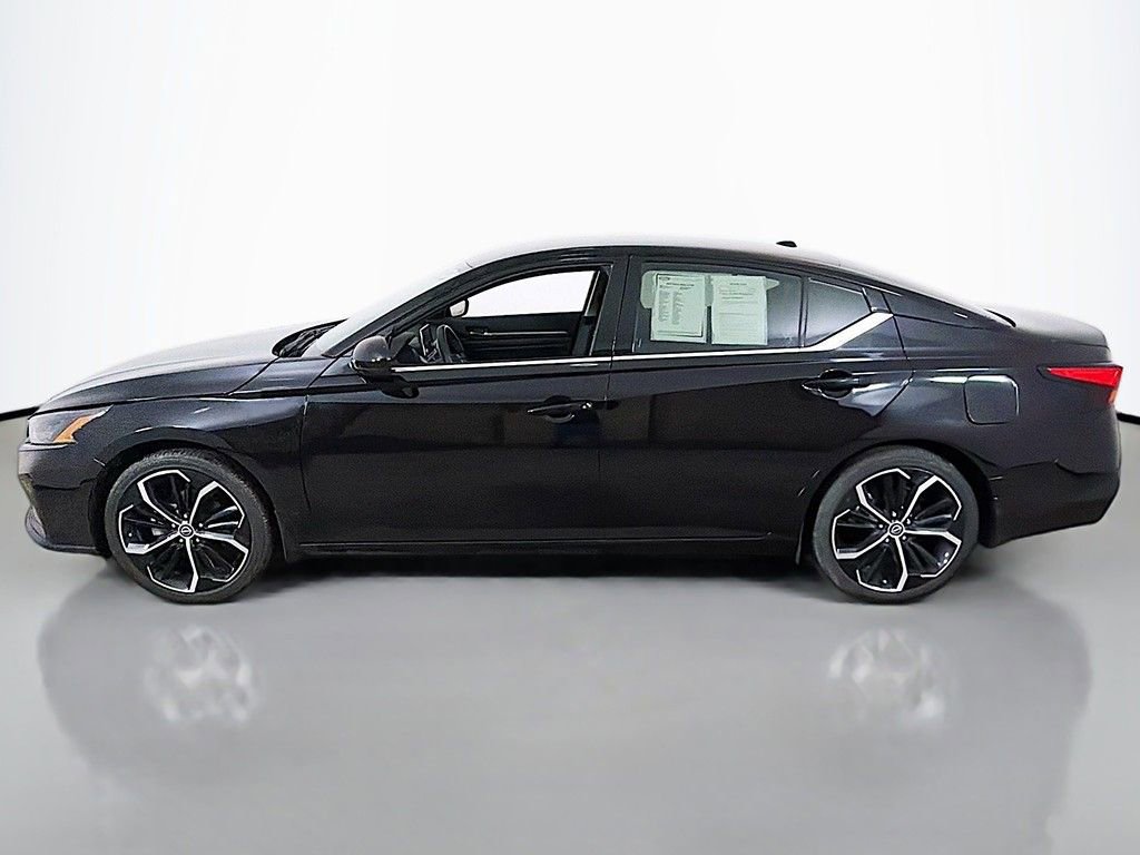 Used 2024 Nissan Altima 2.5 SR image 10