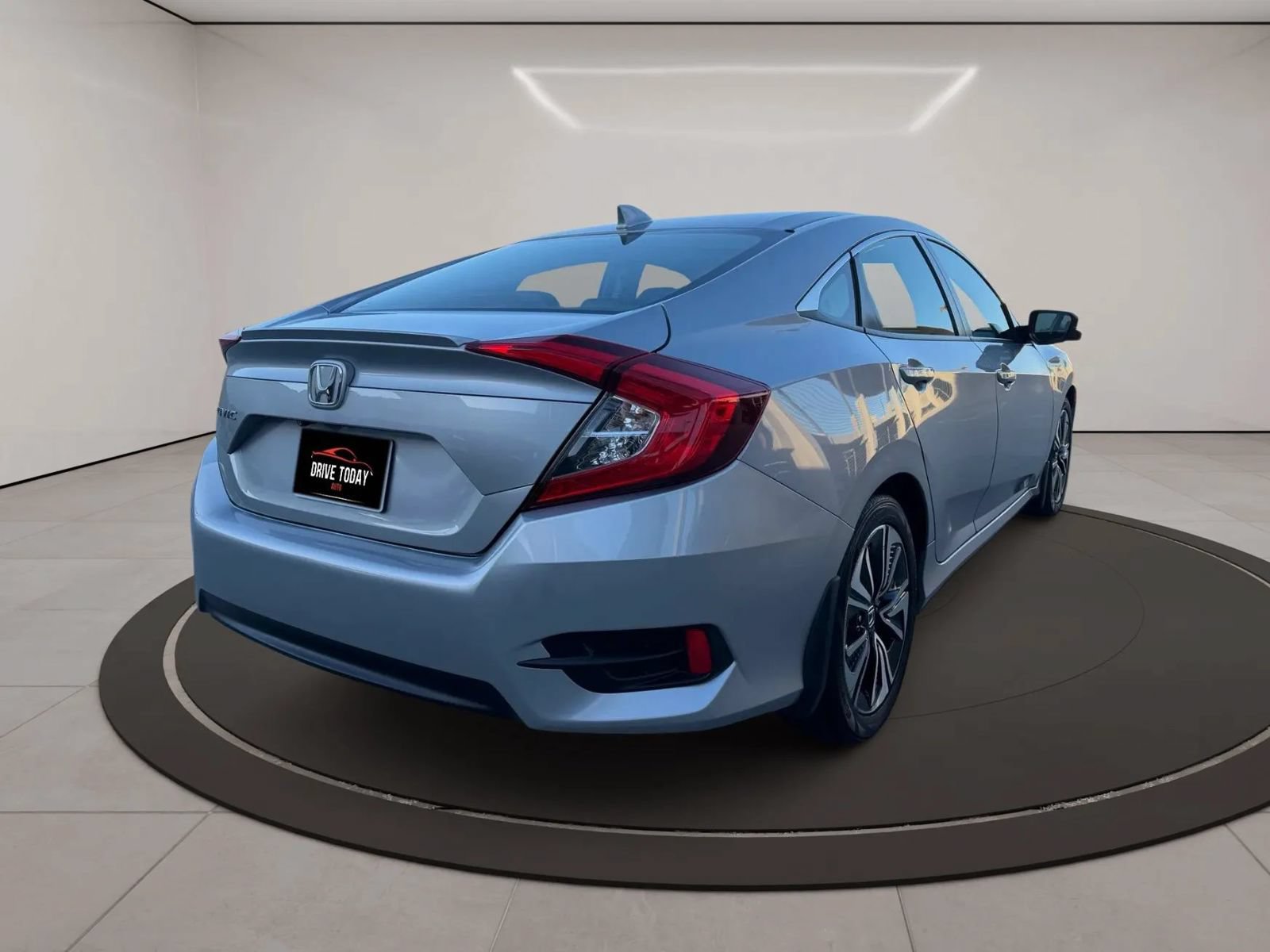 Used 2017 Honda Civic EX-L image 6