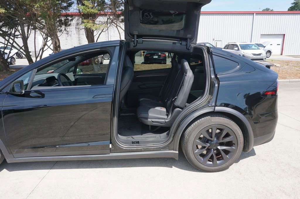 Used 2023 Tesla Model X image 12