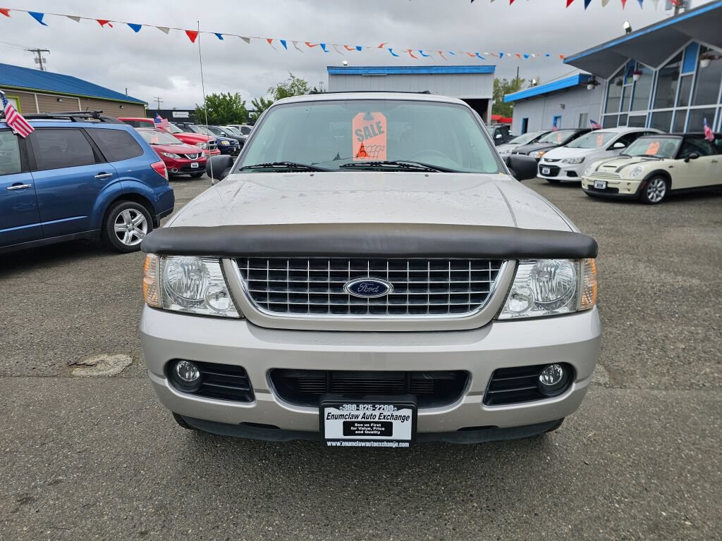 Used 2004 Ford Explorer XLT AWD/4WD image 2