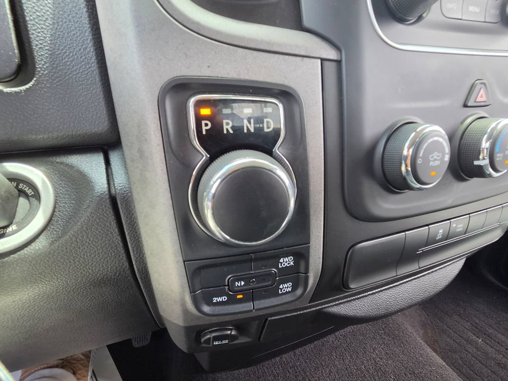 Used 2018 RAM 1500 Express AWD/4WD image 25
