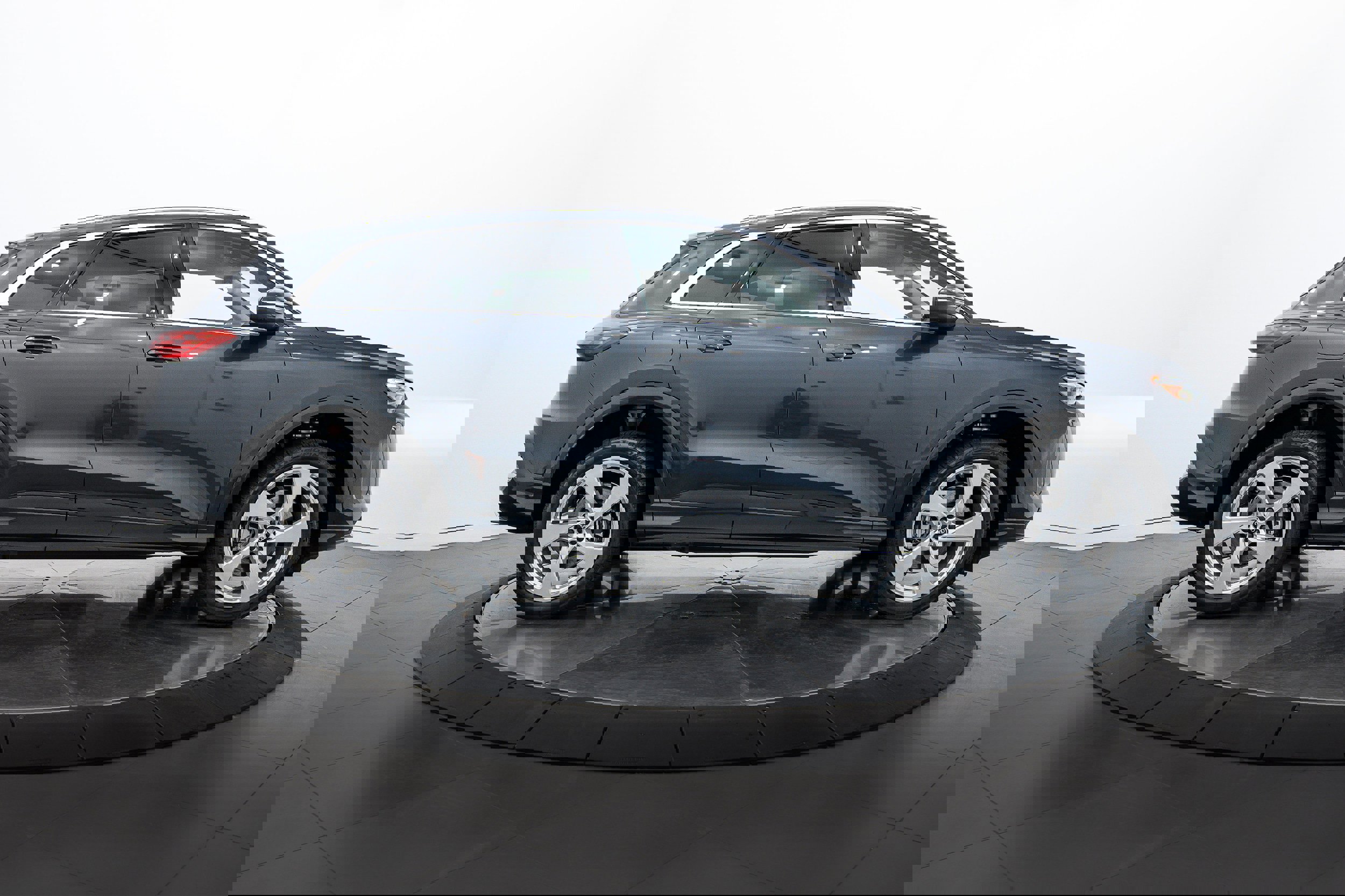 New 2025 Audi Q5 Premium Plus image 3