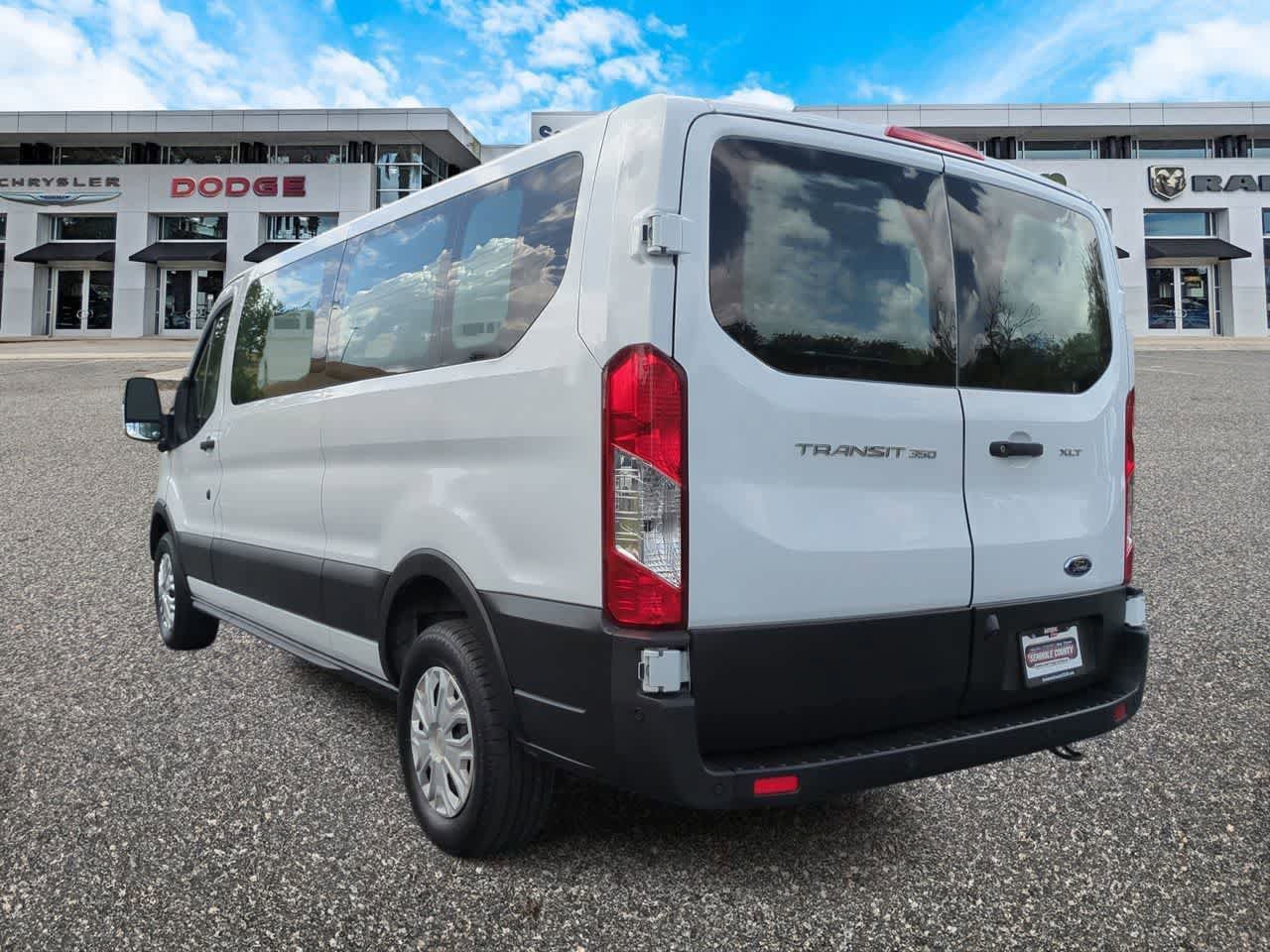Used 2023 Ford Transit 350 XLT image 6