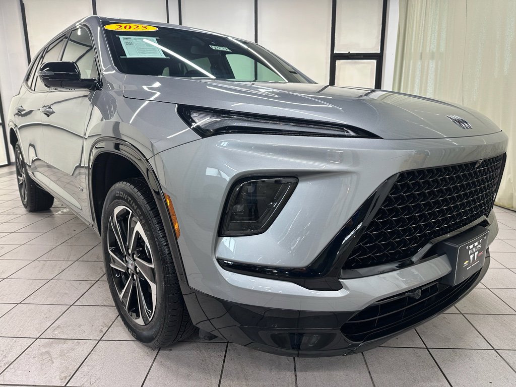 Certified 2025 Buick Enclave Sport Touring image 2