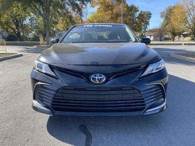 Used 2023 Toyota Camry LE image 2