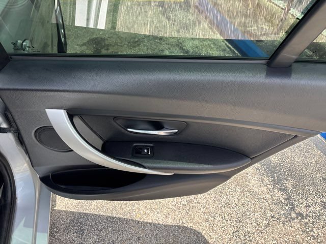Used 2018 BMW 320i Sedan RWD image 55