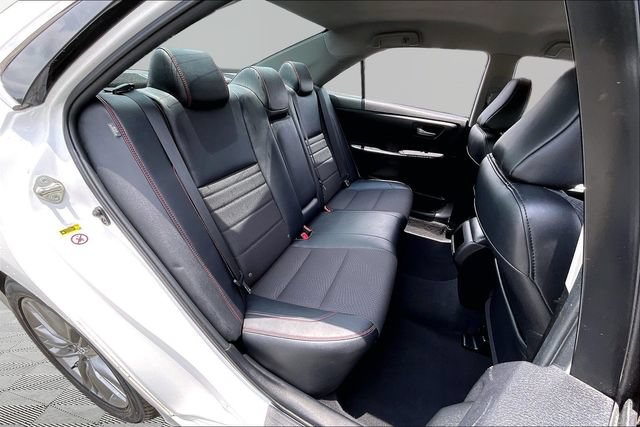 Used 2016 Toyota Camry SE FWD image 17