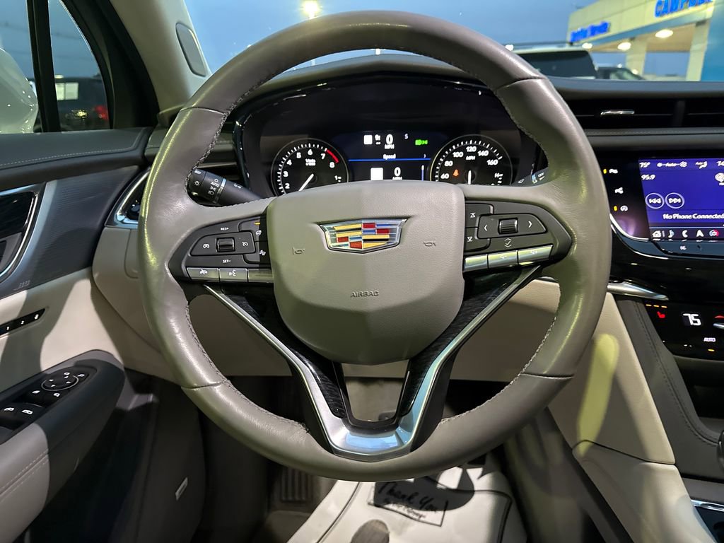 Used 2020 Cadillac XT6 Premium Luxury image 18