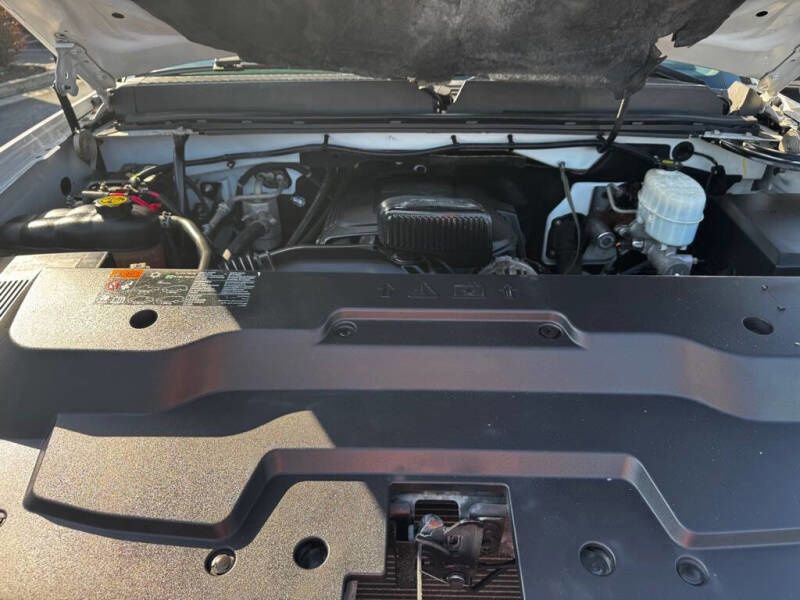 Used 2013 GMC Sierra 3500 Denali image 5