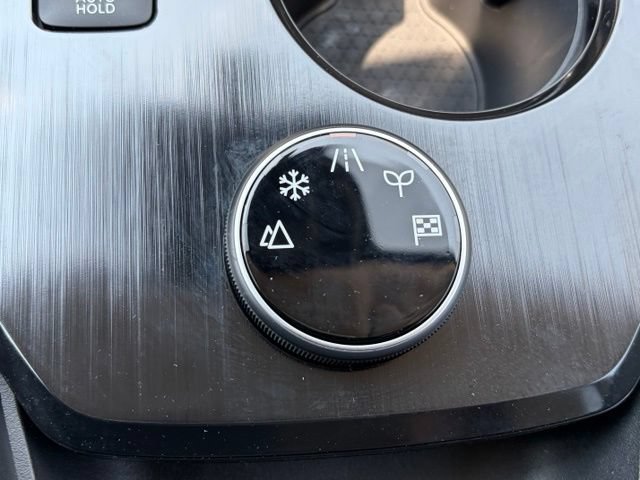 Certified 2025 Nissan Rogue SV AWD/4WD image 26