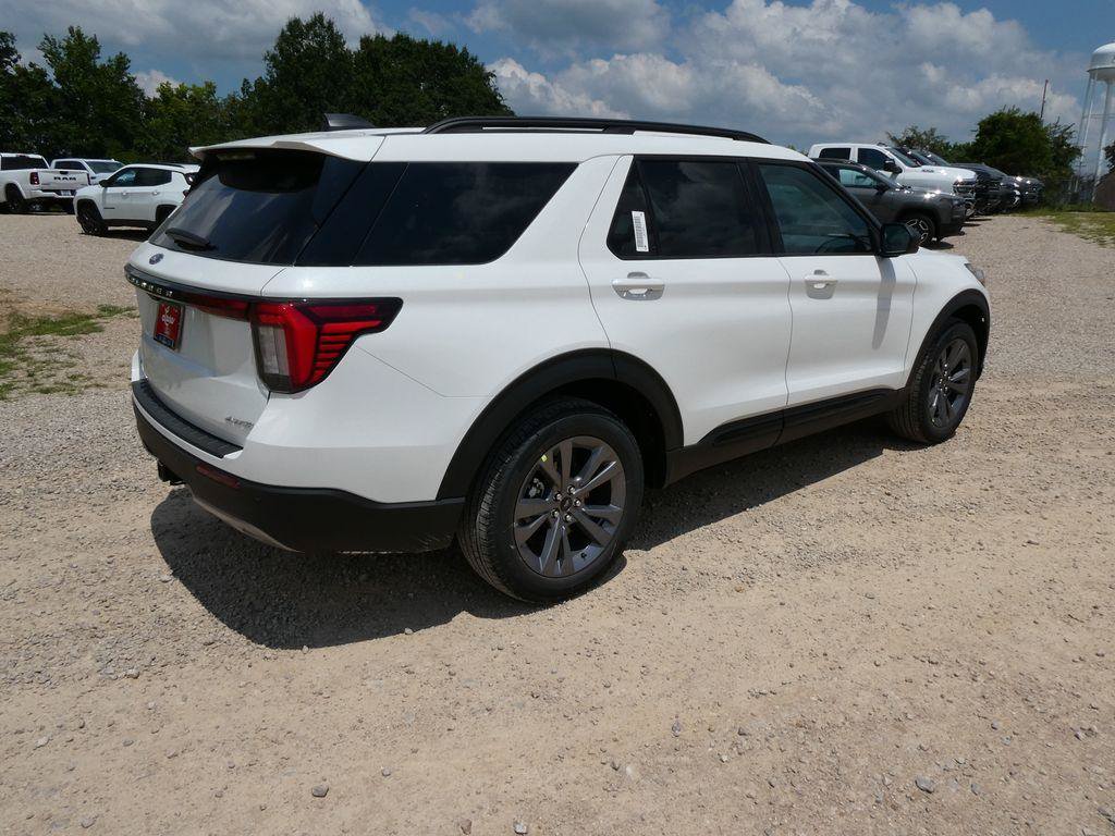 New 2026 Ford Explorer Active w/ Active Comfort Package AWD/4WD image 5