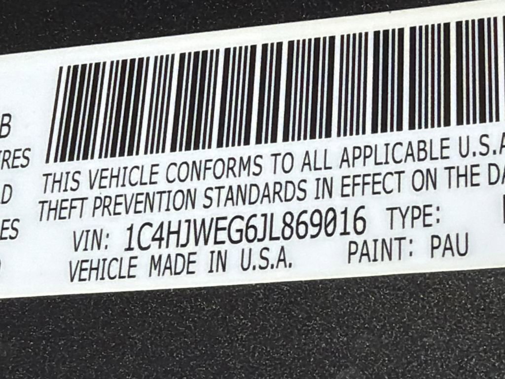 Used 2018 Jeep Wrangler Unlimited Sahara AWD/4WD image 31