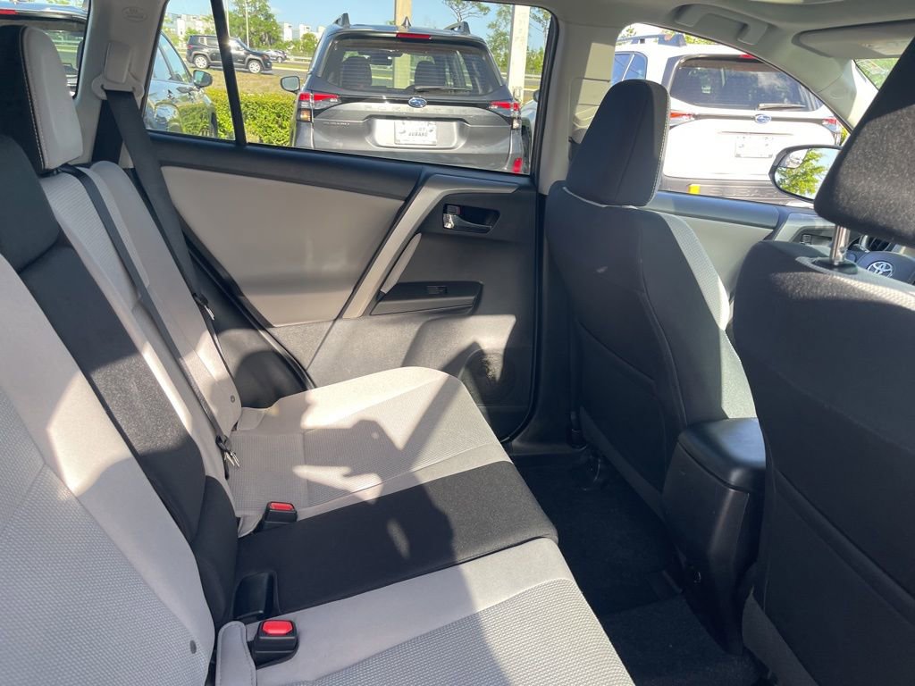 Used 2016 Toyota RAV4 XLE image 27