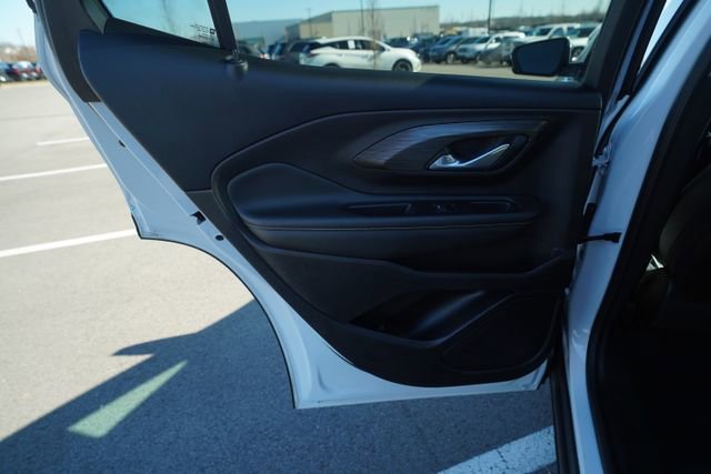 Used 2023 GMC Terrain SLT image 15