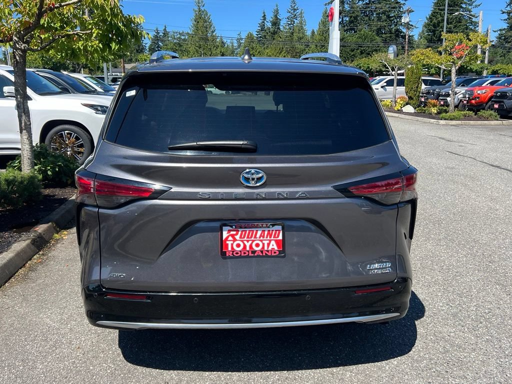Certified 2022 Toyota Sienna Limited AWD/4WD image 8