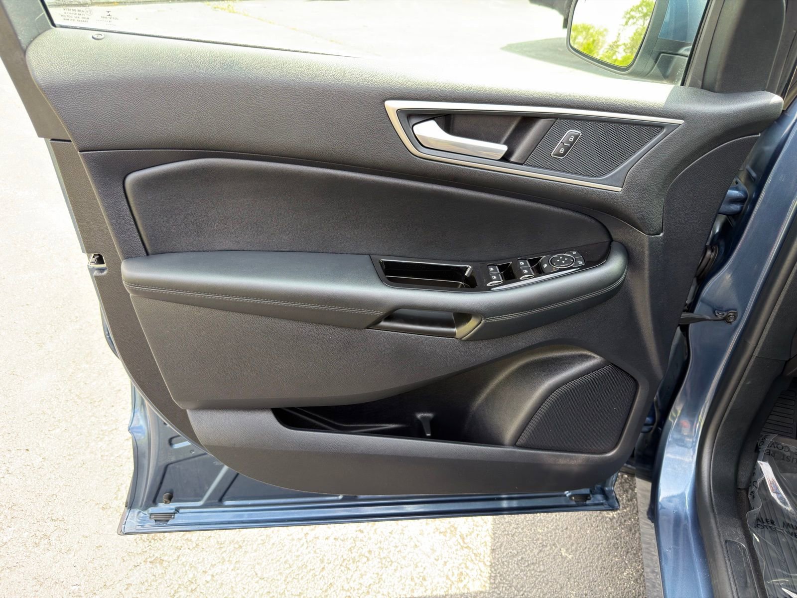 Used 2019 Ford Edge SEL w/ Equipment Group 201A AWD/4WD image 12