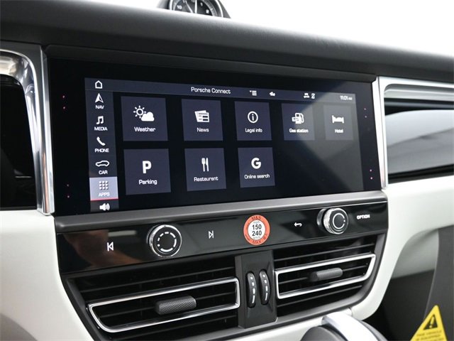 New 2026 Porsche Macan image 8