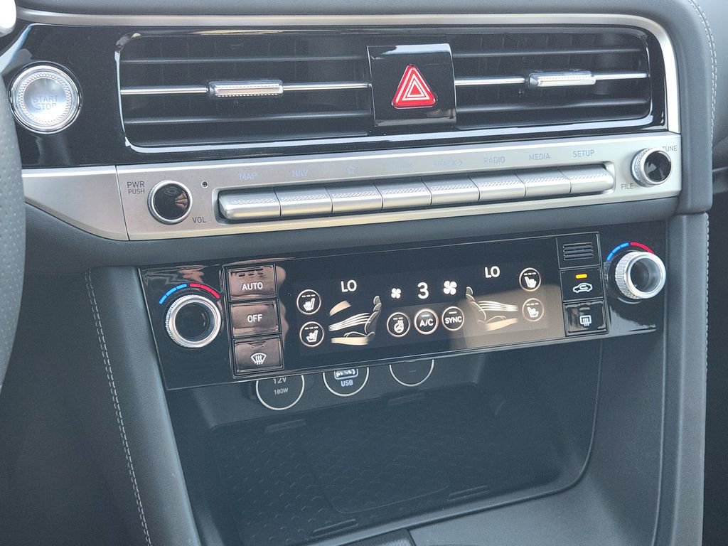 Used 2025 Genesis G70 3.3T Advanced w/ Sport Prestige Package image 14