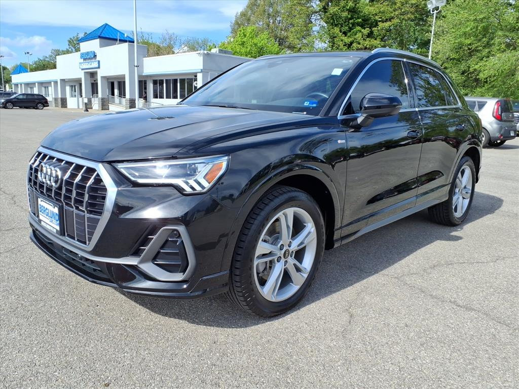 Used 2023 Audi Q3 2.0T Premium Plus w/ Premium Plus Package AWD/4WD image 7