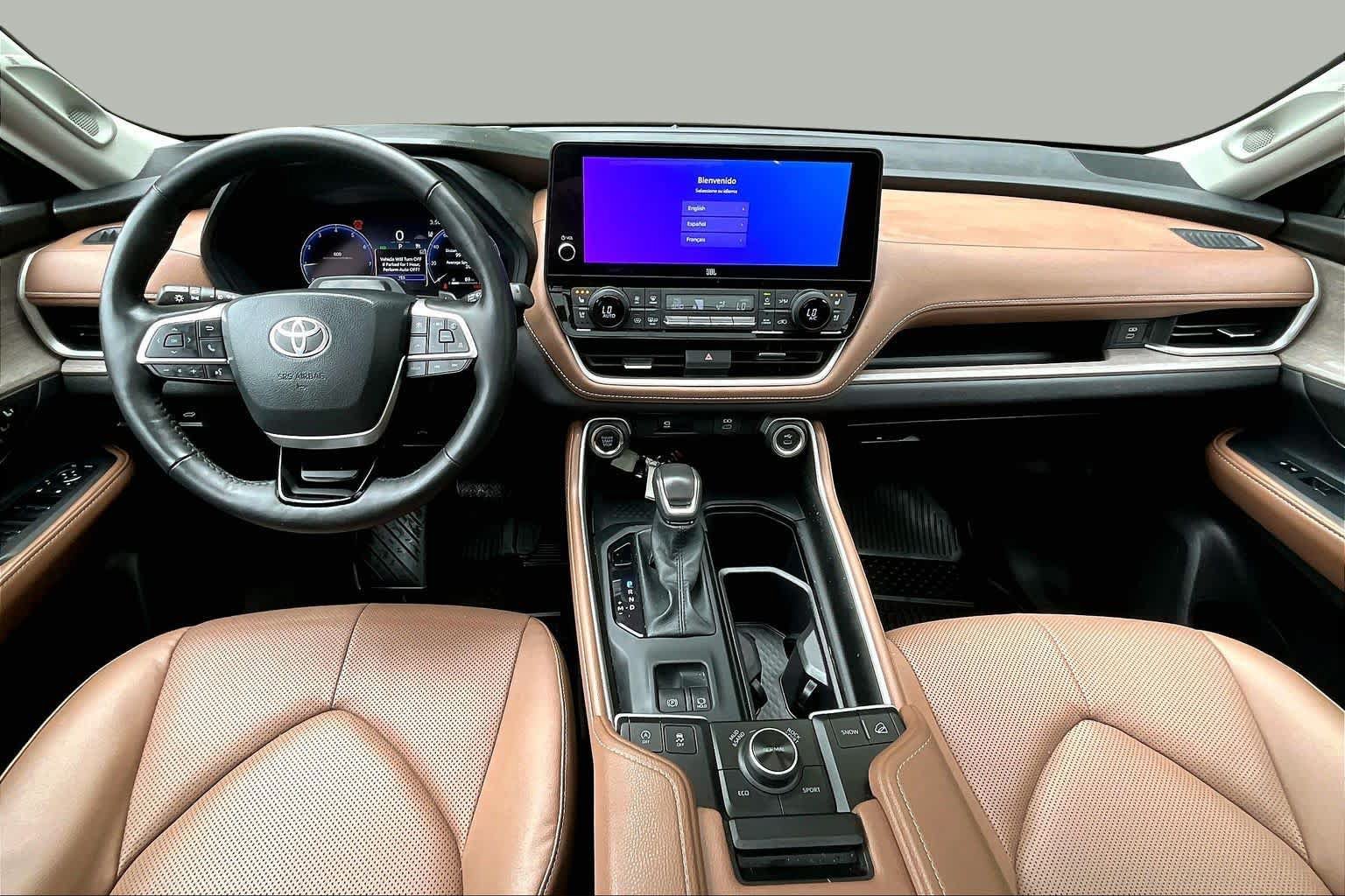 Certified 2025 Toyota Grand Highlander AWD image 15