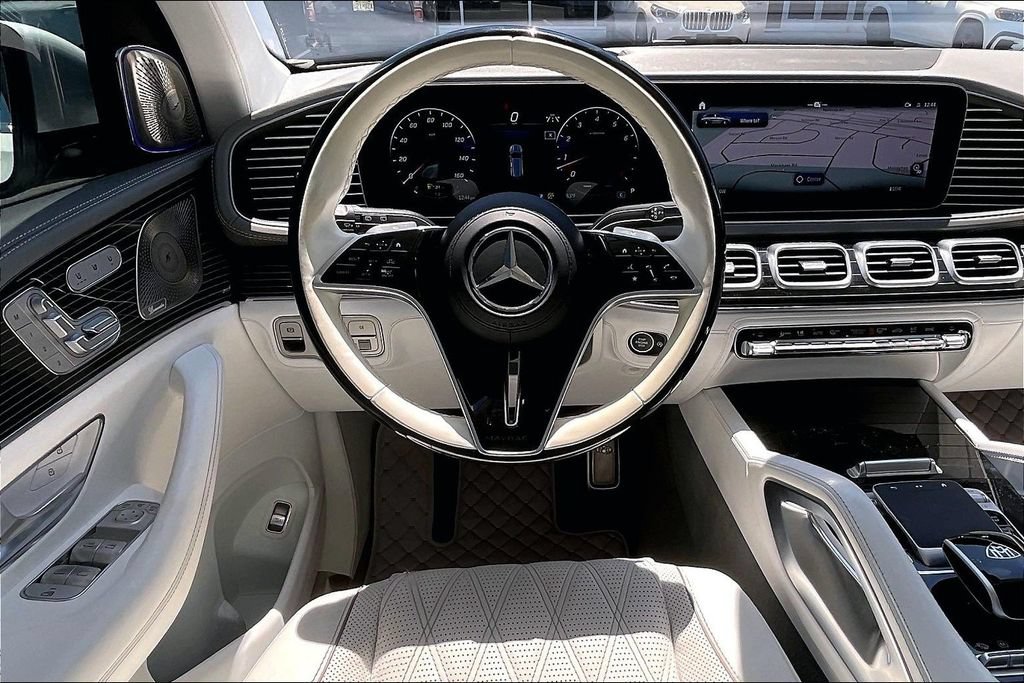 Certified 2025 Mercedes-Benz Maybach GLS 600 4MATIC image 5