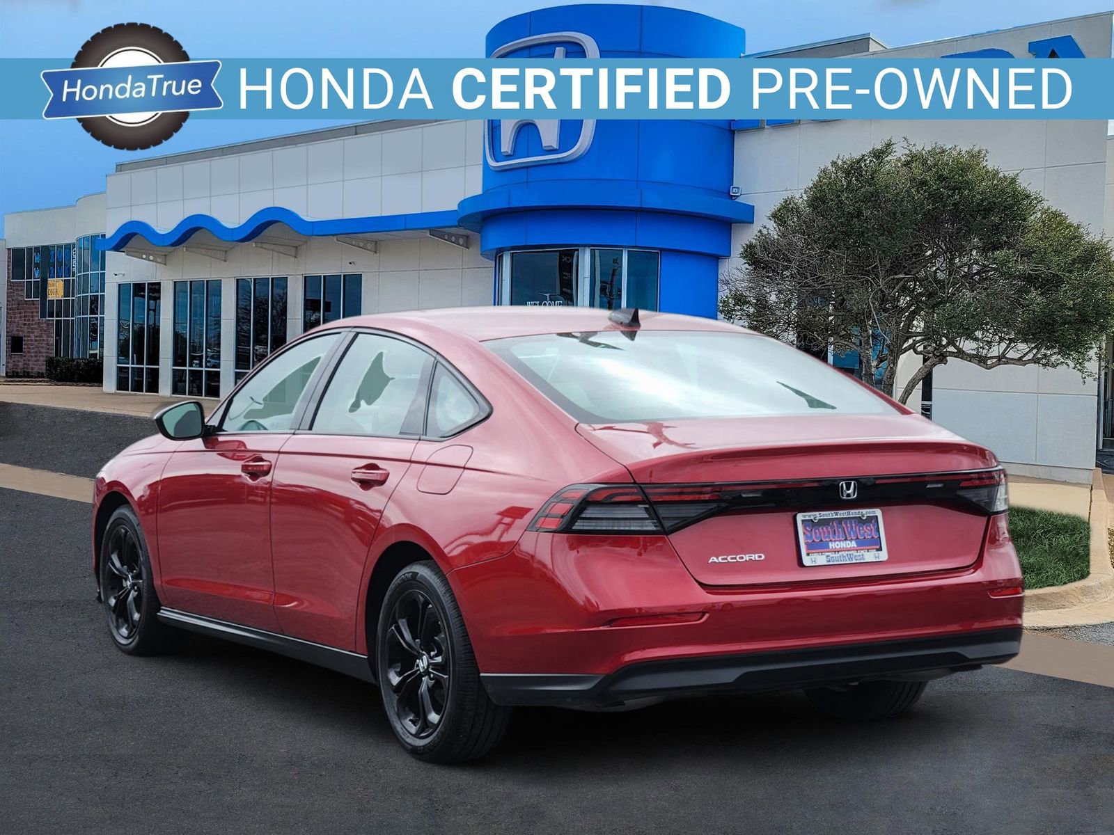 Used 2025 Honda Accord SE image 4