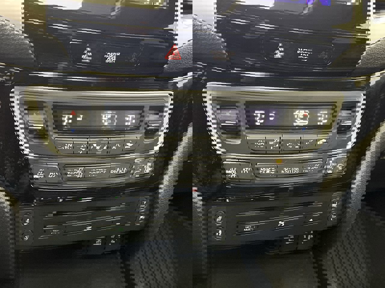 Used 2018 Honda Pilot Elite image 23