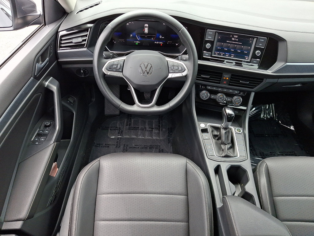 Used 2024 Volkswagen Jetta SE FWD image 22
