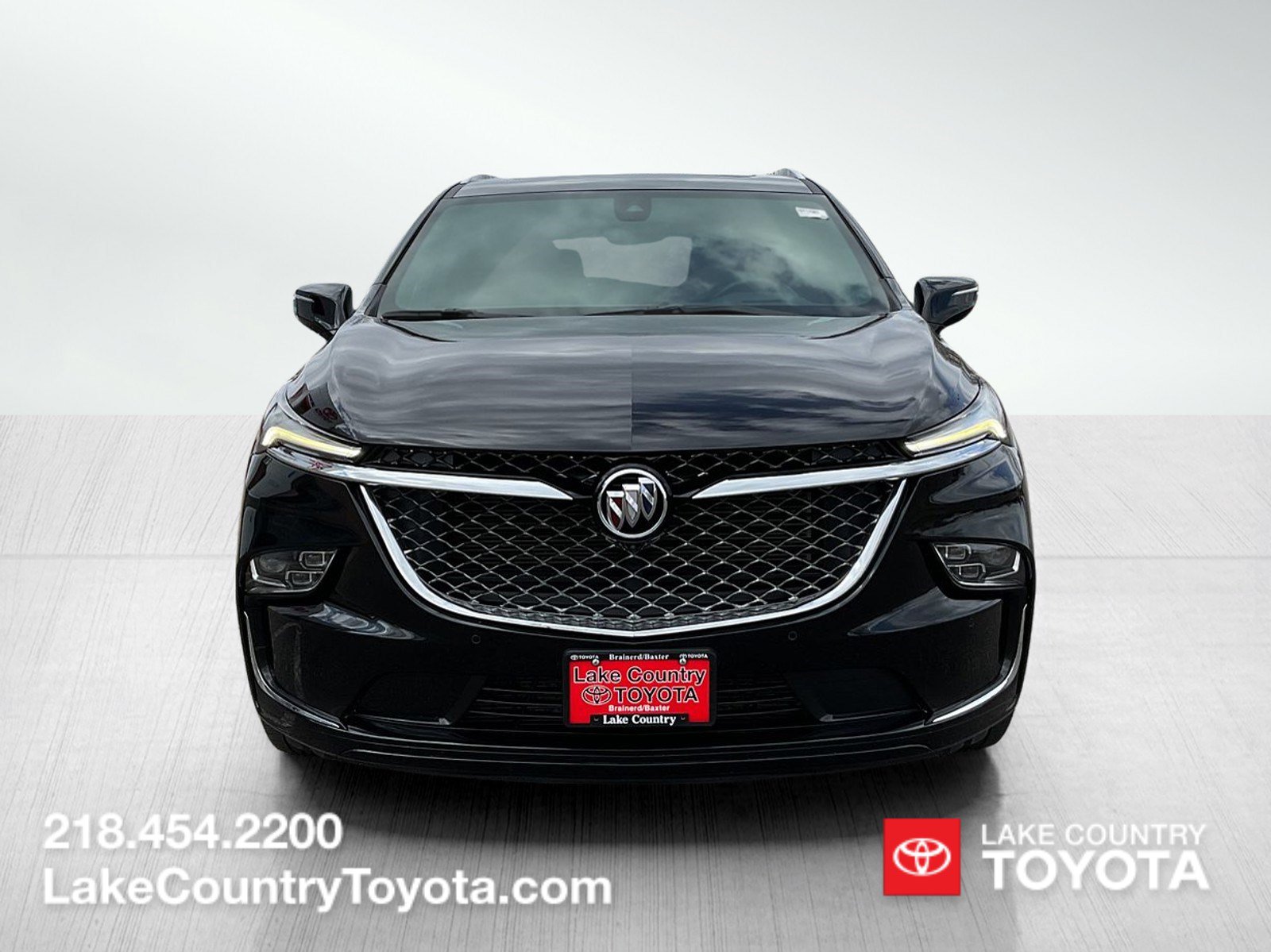 Used 2023 Buick Enclave Avenir w/ Avenir Technology Package AWD/4WD image 8