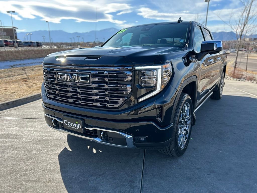 Used 2025 GMC Sierra 1500 Denali Ultimate image 3