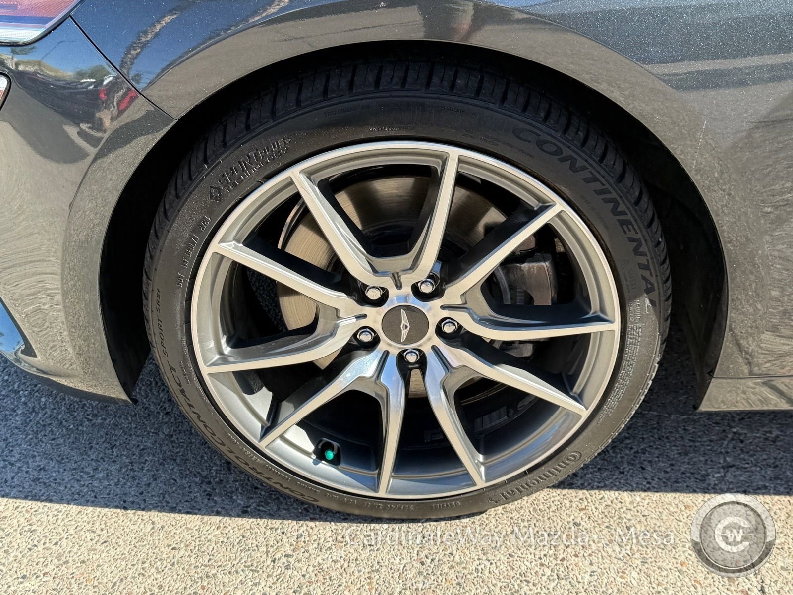 Used 2022 Genesis G70 3.3T image 10