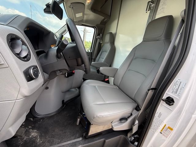 New 2026 Ford E-450 and Econoline 450 Super Duty w/ Power Equipment Group RWD image 19
