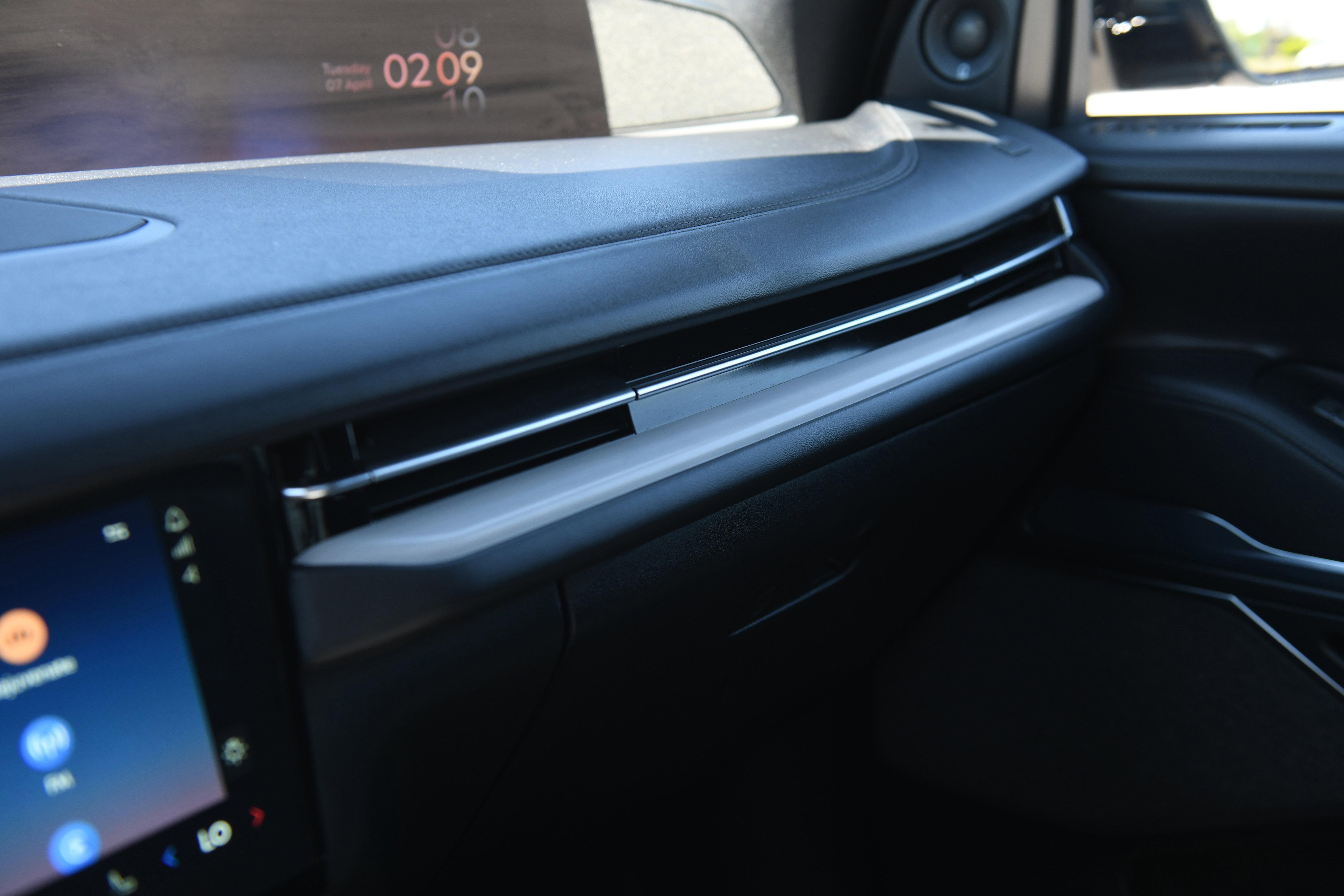 Used 2025 Lincoln Navigator Reserve w/ Jet Appearance Package image 33