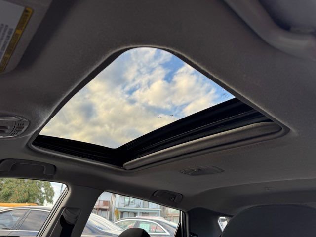 Used 2009 Toyota Matrix XRS image 13