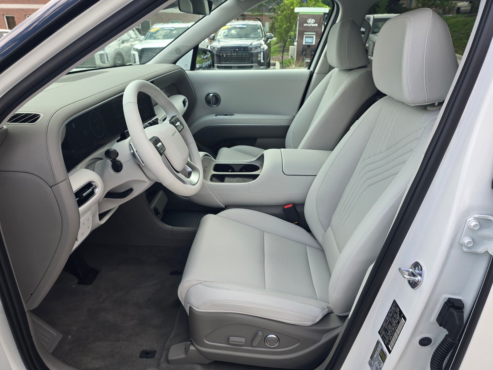 New 2026 Hyundai Palisade FWD Hybrid image 12