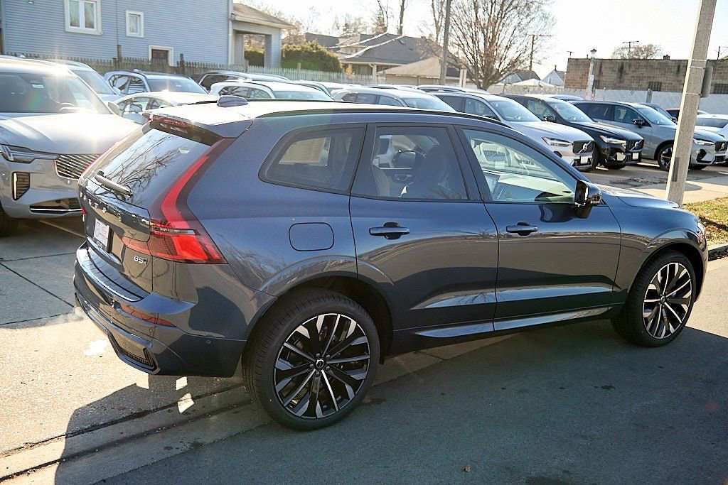 New 2026 Volvo XC60 B5 Ultra w/ Protection Package Premier image 8