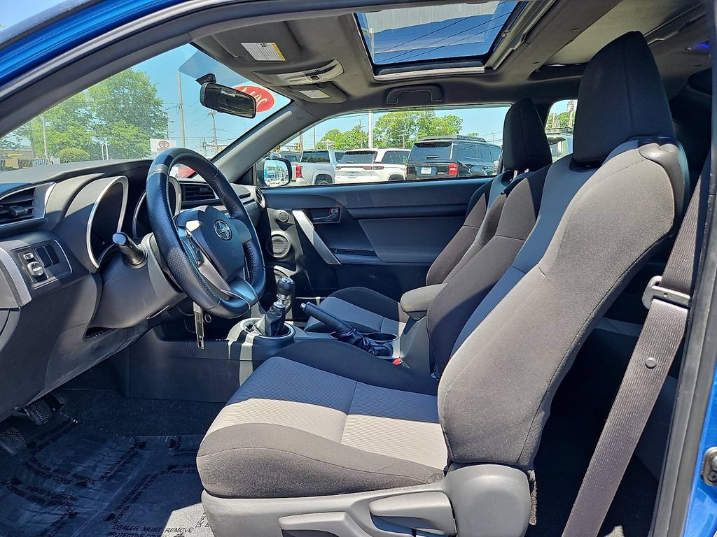 Used 2014 Scion tC FWD image 11