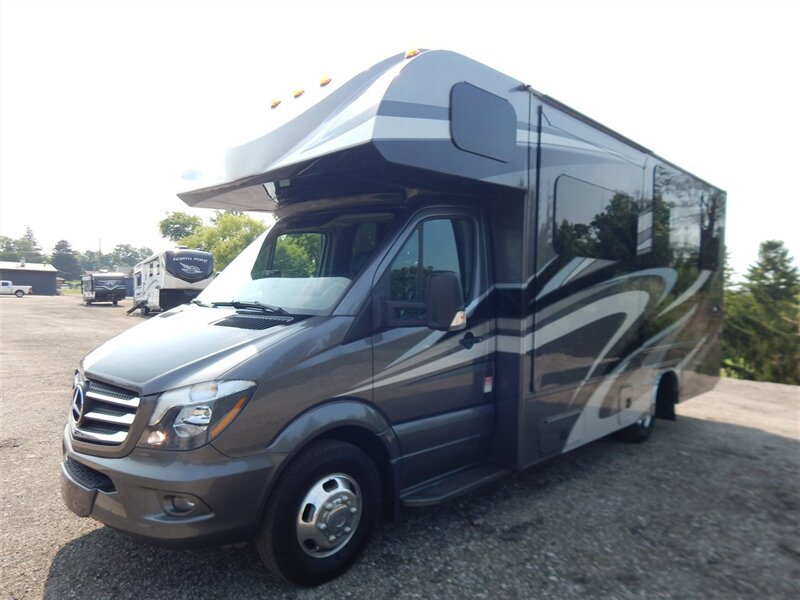 Used 2016 Mercedes-Benz Sprinter 3500 image 3