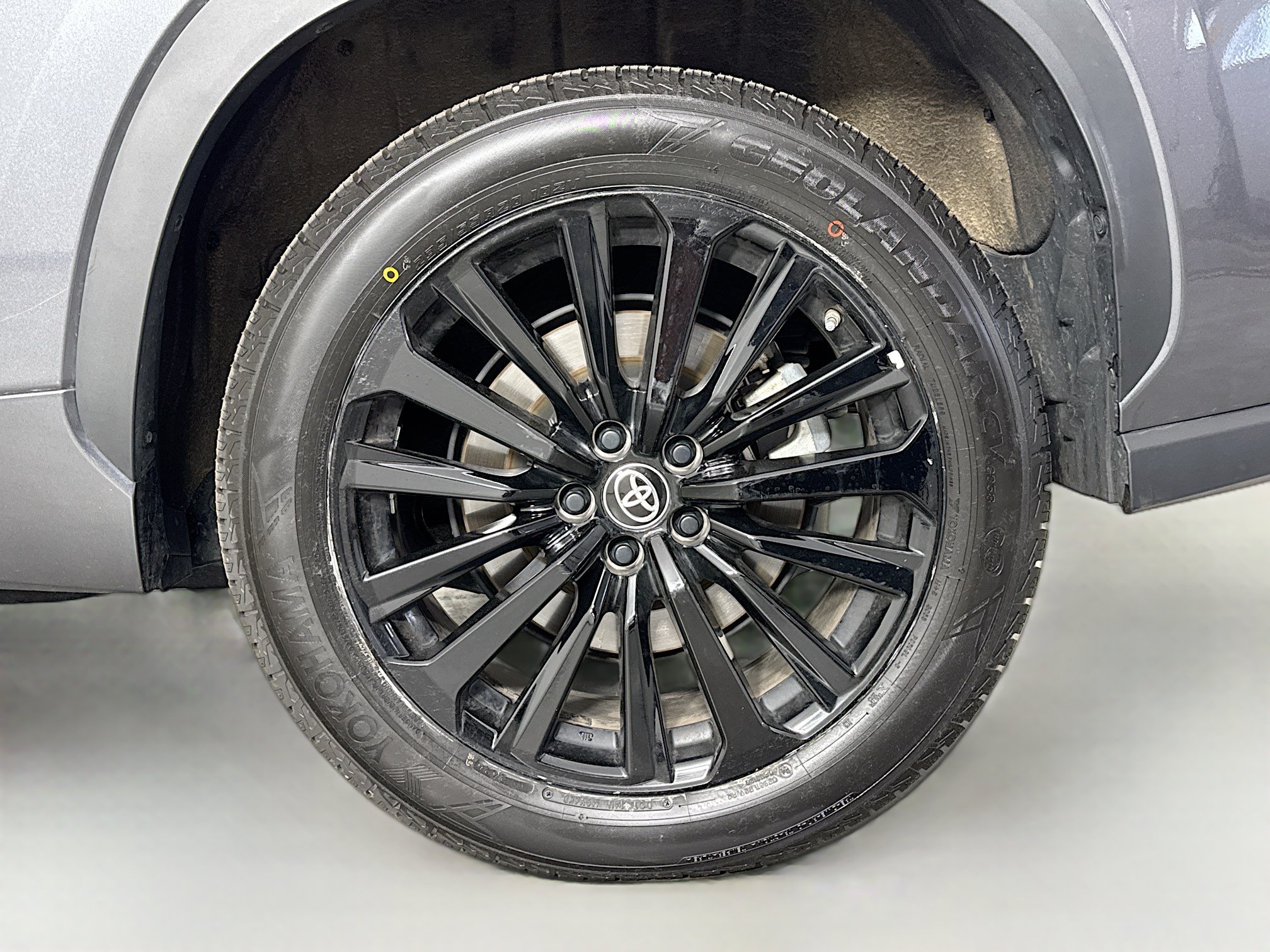 Certified 2025 Toyota Highlander XSE AWD/4WD image 32