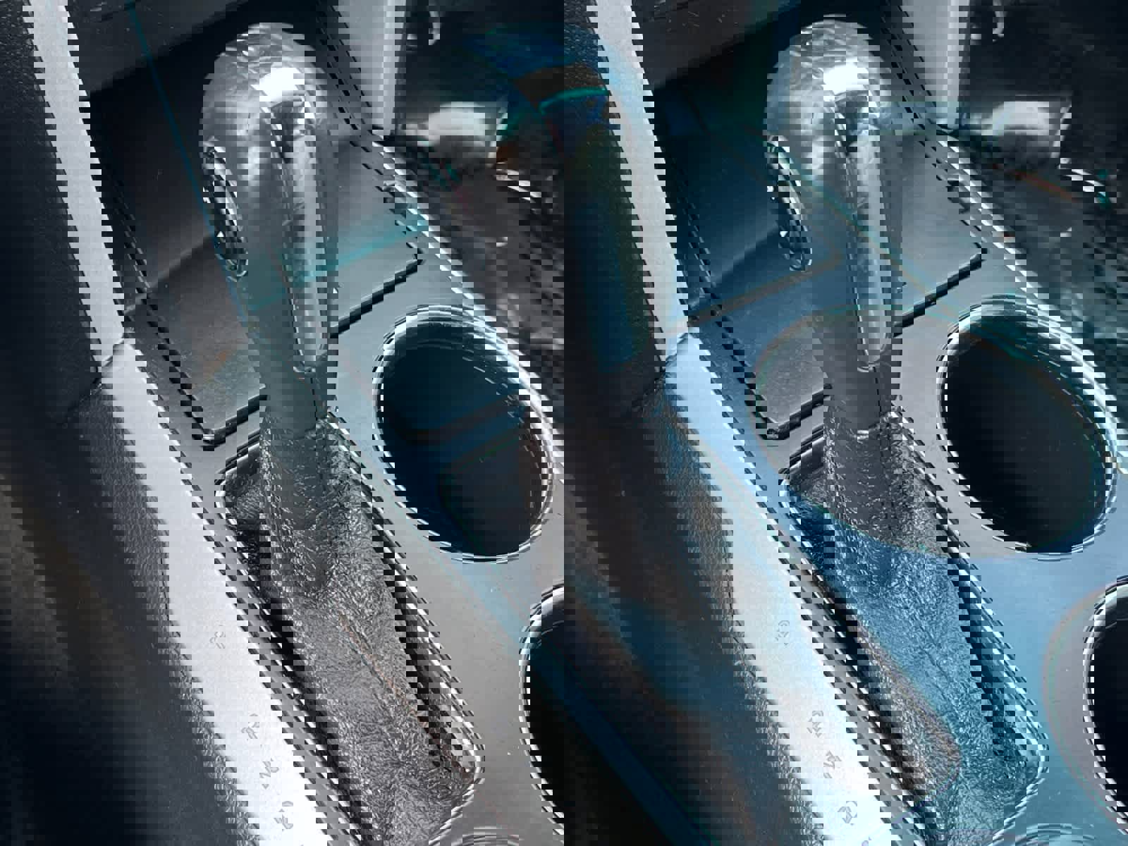 Used 2014 Ford Explorer XLT w/ Equipment Group 202A image 23