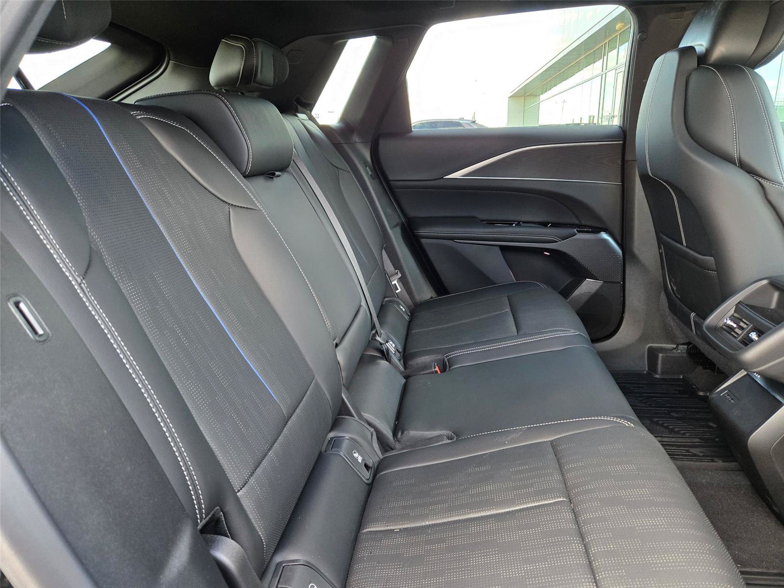 New 2026 Cadillac Lyriq Premium Luxury AWD/4WD image 29
