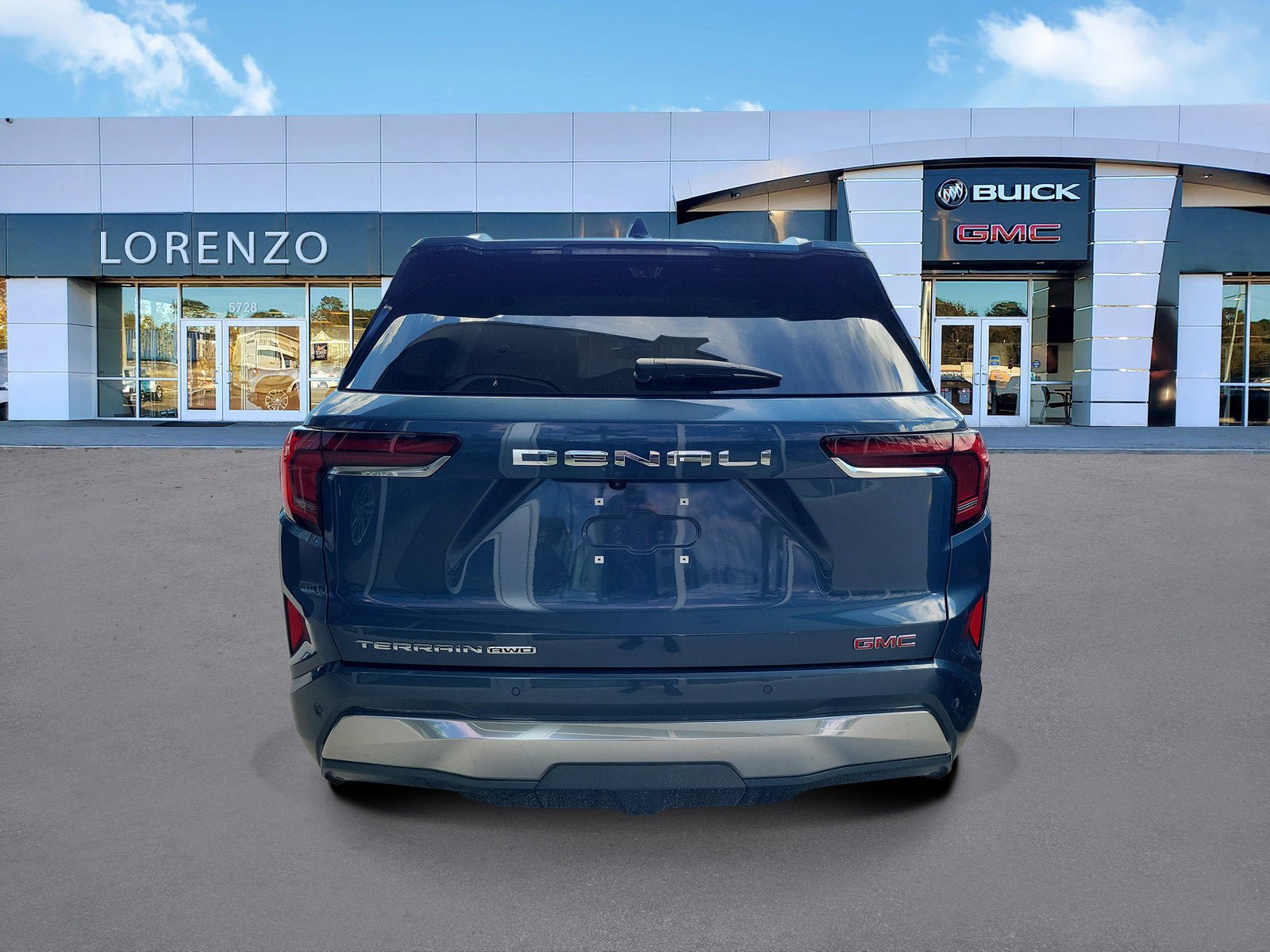 New 2027 GMC Terrain Denali w/ LPO, Floor Liner Package AWD/4WD image 5