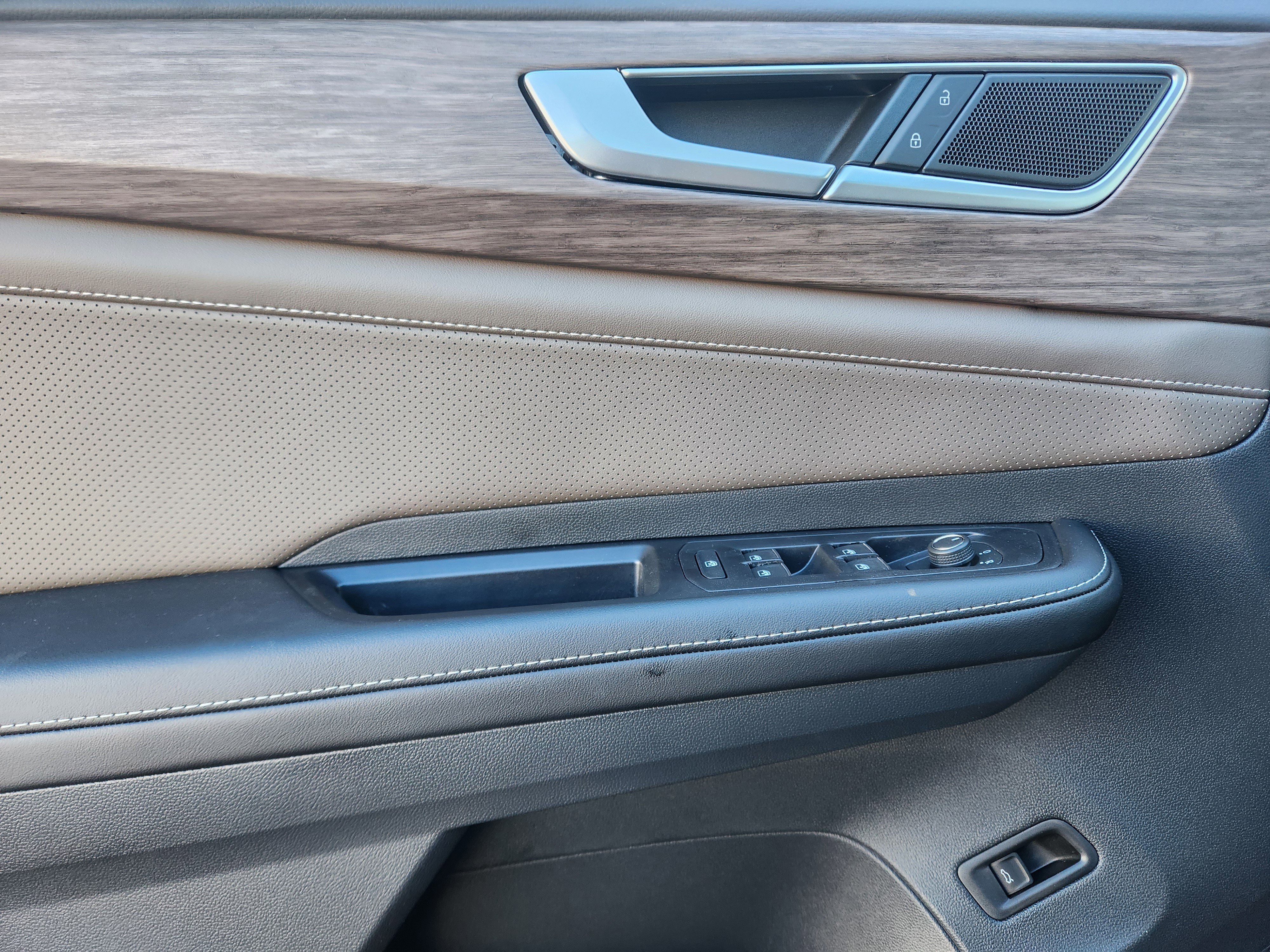 New 2026 Volkswagen Atlas SEL image 16